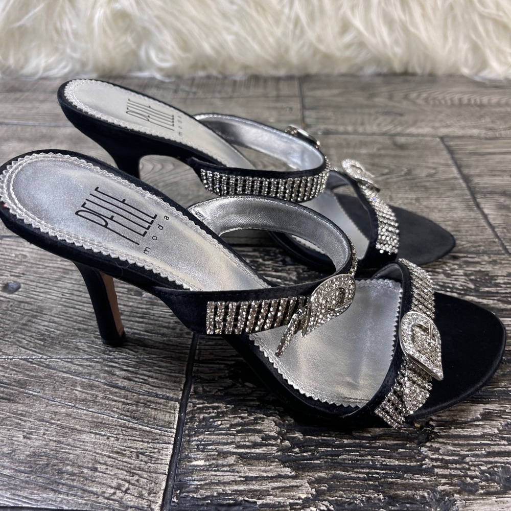 Pelle Moda two strap sandal in black with silver bling - size 6.5